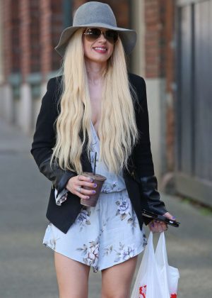 Orianthi - Arrives at Warehouse Studio in Vancouver