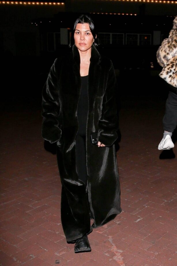 ourtney Kardashian - Pictured after dinner at Lucky's Restaurant in Malibu