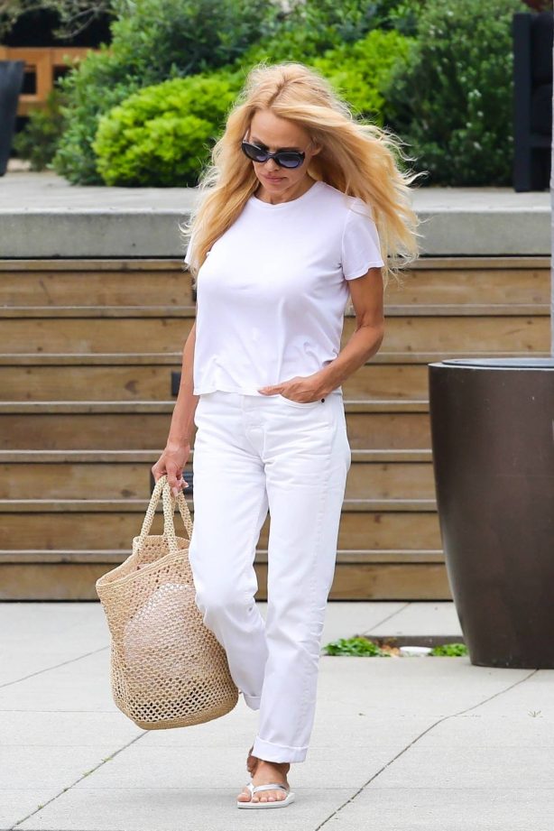 Pamela Anderson - In a all white ensemble shopping candids in Malibu