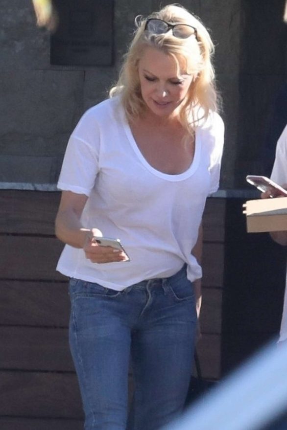 Pamela Anderson - Leaves Soho House in Malibu