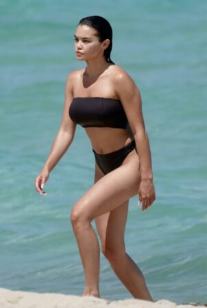 Paris Berelc - In a brown bikini in Miami Beach
