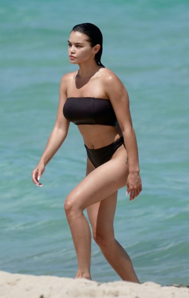 Paris Berelc - In a brown bikini in Miami Beach