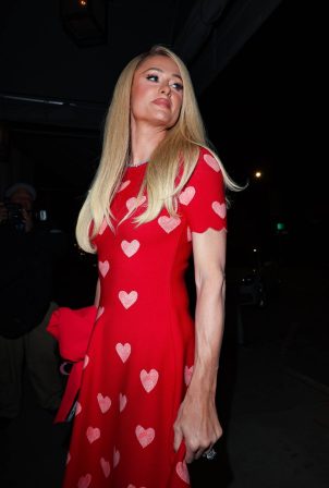 Paris Hilton - Arrives a Craig's for dinner in West Hollywood