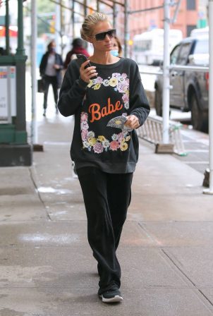 Paris Hilton - Wearing a sweater in New York