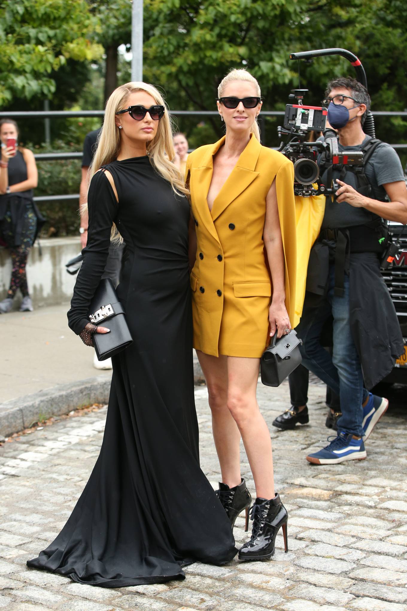 Paris Hilton 2021 : Paris Hilton – With Nicky Hilton Rothschild Attend Monse during New York Fashion Week-04