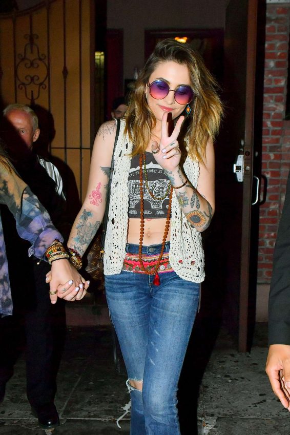 Paris Jackson - Arriving at aher show tonight in Hollywood
