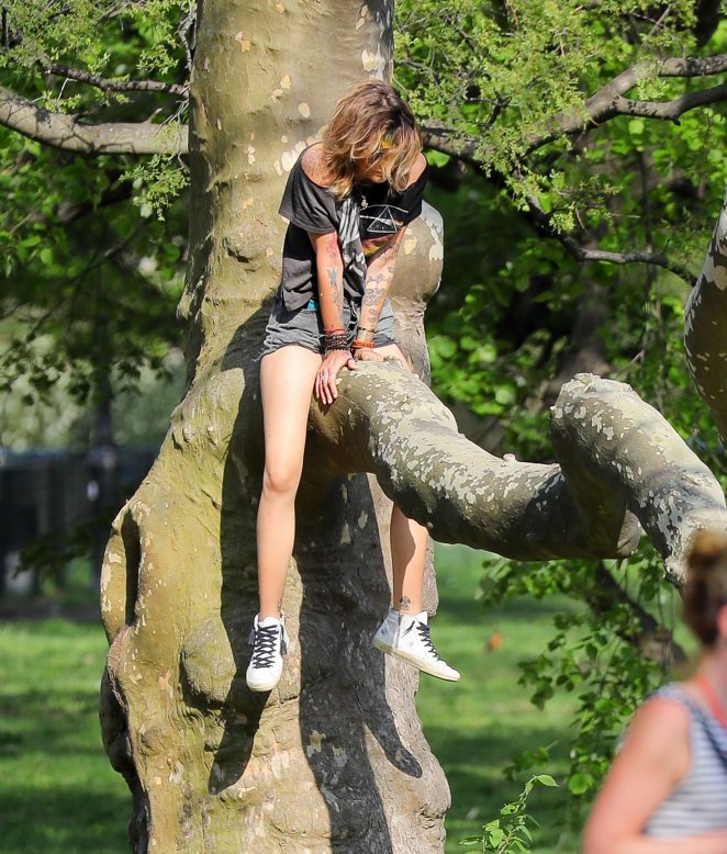Paris Jackson in Jeans Shorts in Central Park