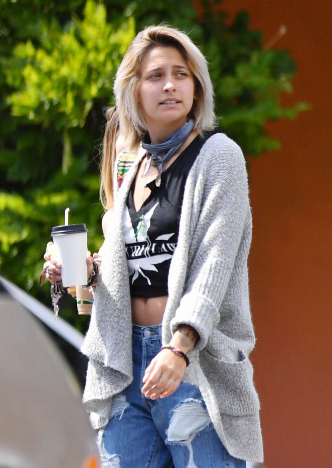 Paris Jackson out for lunch with a friend in LA