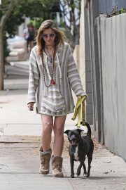 Paris Jackson - Walking her dog in Los Angeles