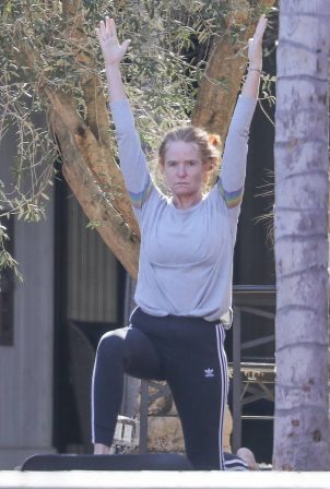Patsy Palmer - Spotted while she working put in Malibu