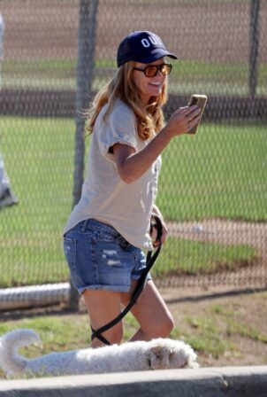 Patsy Palmer - Watches her sons baseball game in Malibu