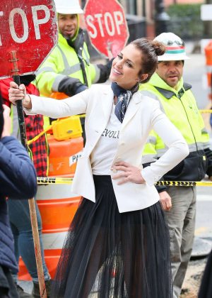 Paula Echevarría poses with a stop sign in New York