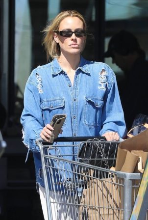 Peta Murgatroyd - Went out for grocery shopping at Trancas in Malibu