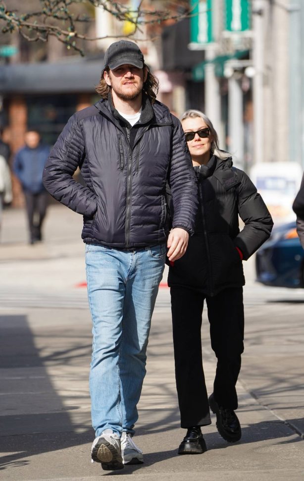 Phoebe Bridgers - With Bo Burnham head out for a stroll together in New York