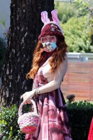 Phoebe Price - Gets ready to celebrate Easter