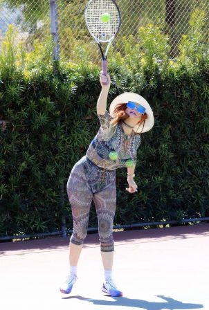 Phoebe Price - Seen hitting tennis balls at the courts in Los Angeles