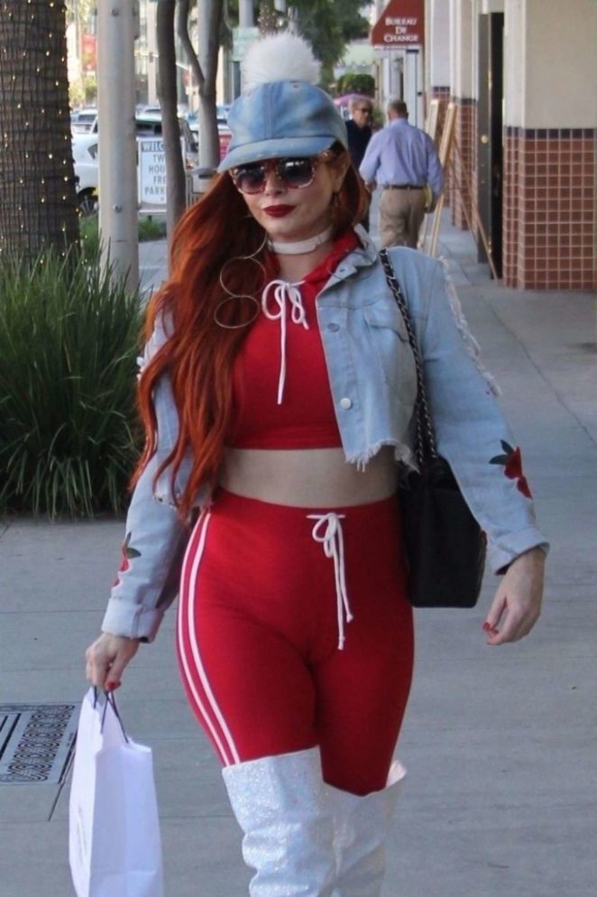 Phoebe Price - Shopping in Beverly Hills