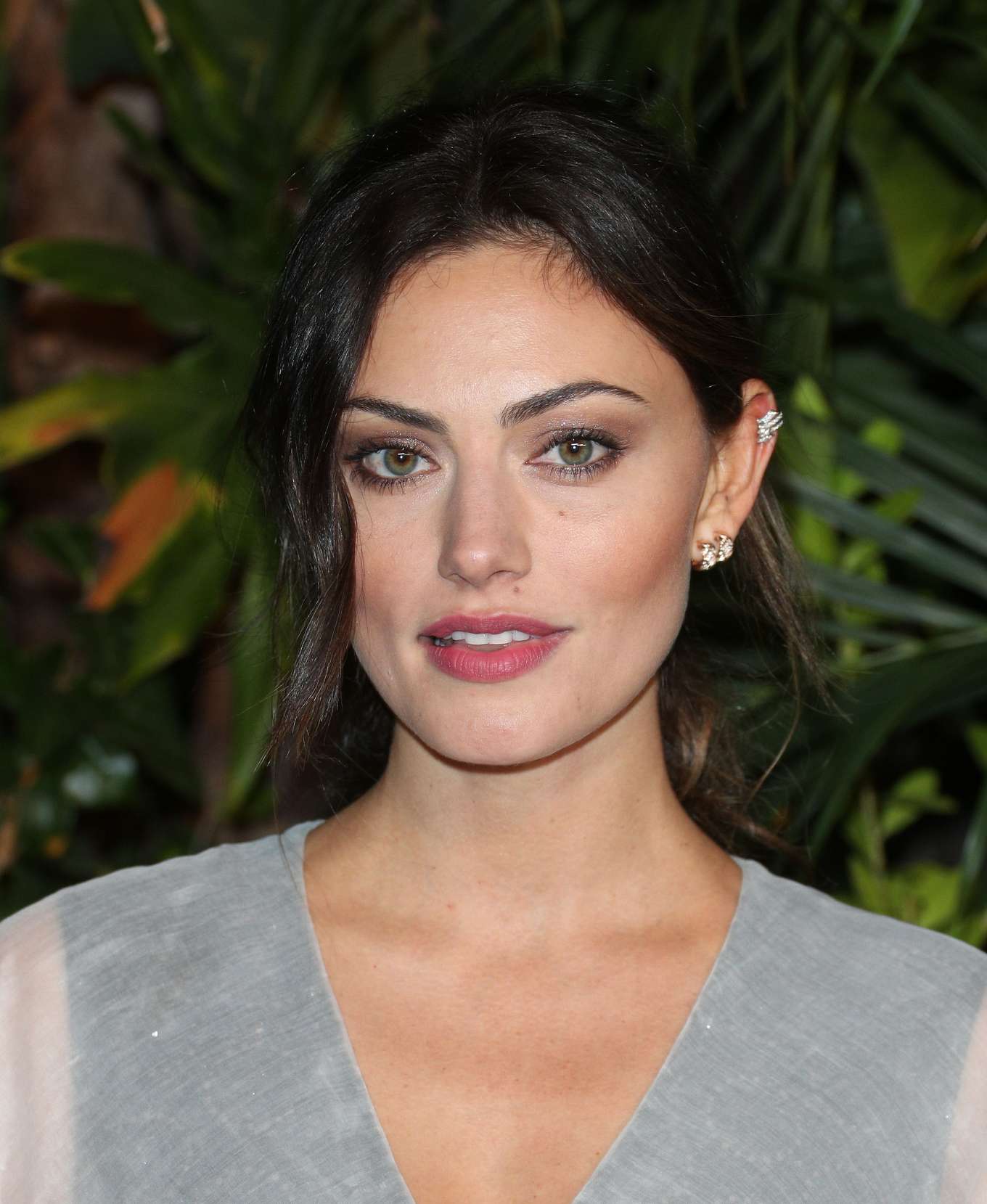 Phoebe Tonkin 2020 : Phoebe Tonkin – Charles Finch and Chanel Pre-Oscars 2020 Dinner in Beverly Hills-12