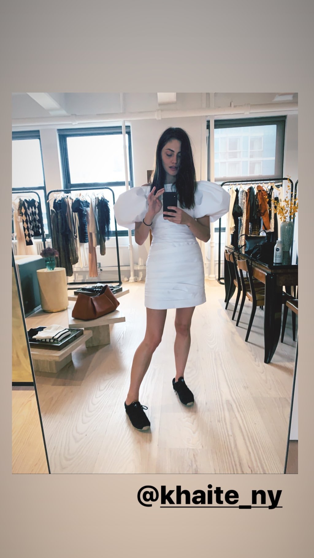 Phoebe Tonkin â€“ Instagram and social media