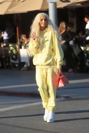 Pia Mia Perez in Yellow at Il Pastaio in Beverly Hills