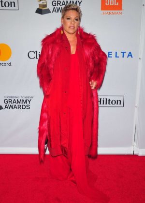 Pink - 2018 Pre-Grammy Gala and Salute to Industry Icons with Clive Davis in NY