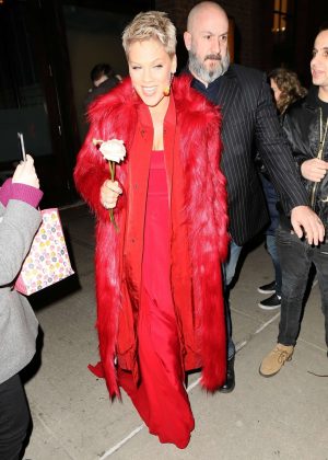 Pink - Leaving her hotel in New York