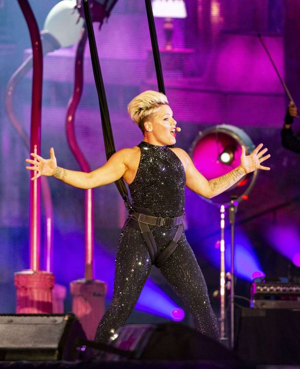 Pink - Performs at 'Beautiful Trauma World Tour' in Austin