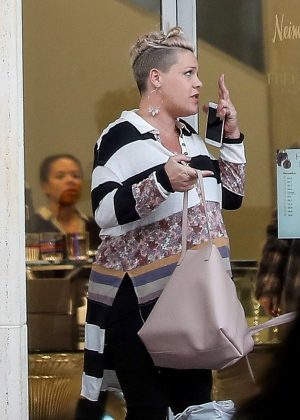 Pink - Shopping in Beverly Hills