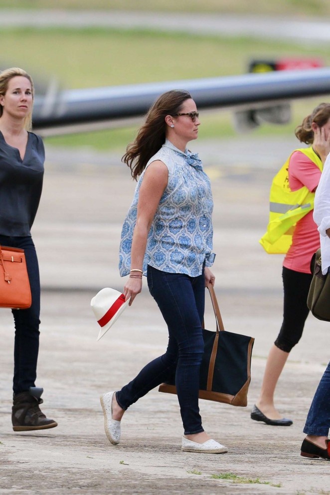 Pipa Middleton at Airport in St. Barts