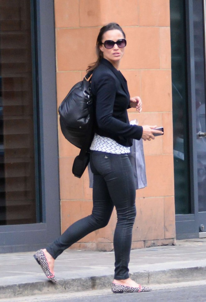 Pippa Middleton in Tight jeans out in London
