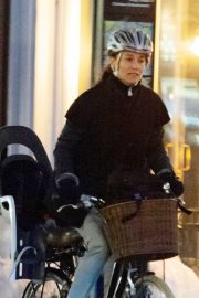 Pippa Middleton is spotted while out in London