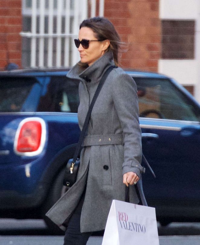 Pippa Middleton out shopping in London