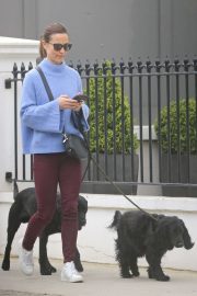 Pippa Middleton - Takes her dogs for a walk in London