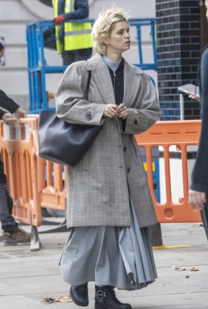 Pixie Geldof - With George Barnett shopping at Waitrose in Chelsea