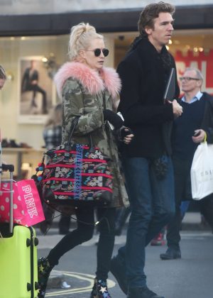 Poppy Delevingne - Christmas shopping on Bond Street in London