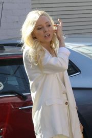 Portia Doubleday - Arrives for a shoot in Los Angeles