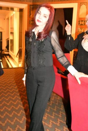 Priscilla Presley - Posing at her hotel in New York