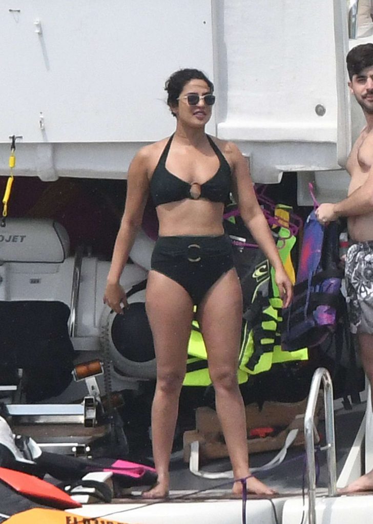 Priyanka Chopra in Black Bikini on holiday in Miami