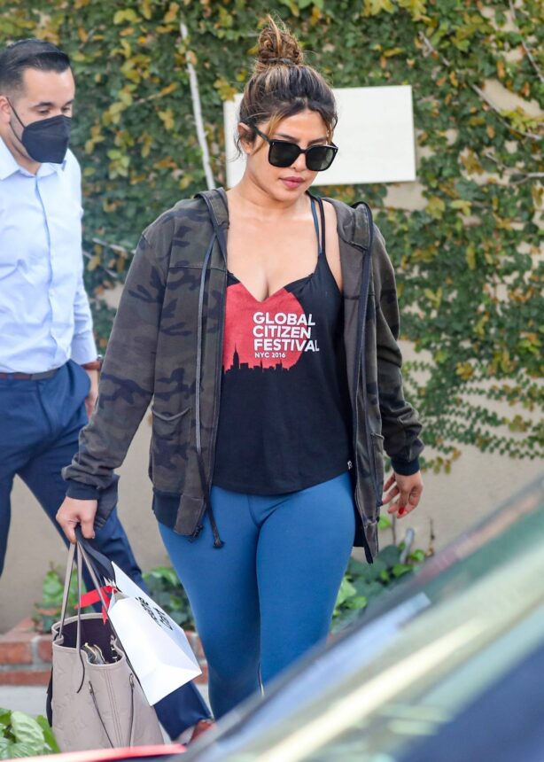 Priyanka Chopra - Shopping candids at L'Agence boutique on Melrose Place in West Hollywood