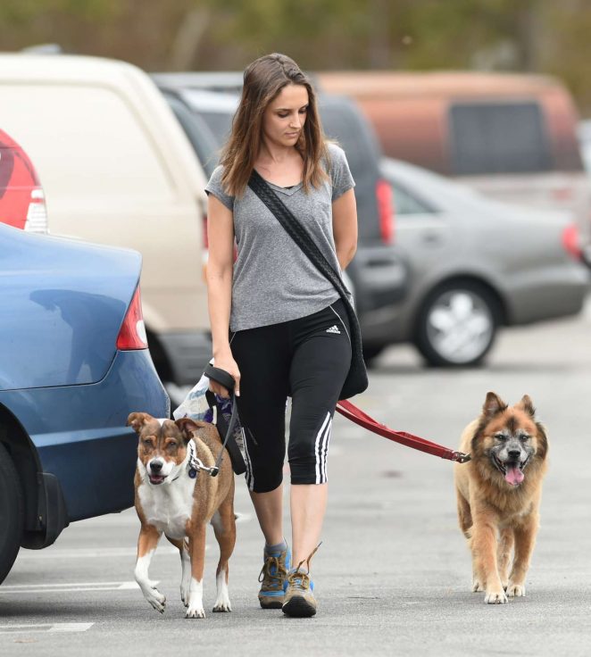 Rachael Leigh Cook with her dogs Shopping in Los Angeles