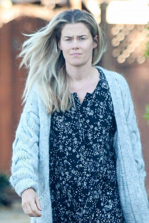 Rachael Taylor - Spotted while walks her dog