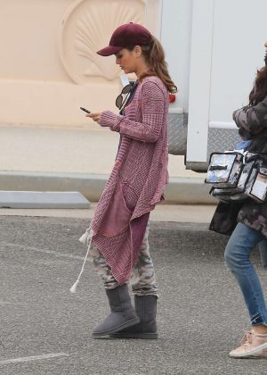 Rachel Bilson - Spotted on the set of Take Two in Malibu