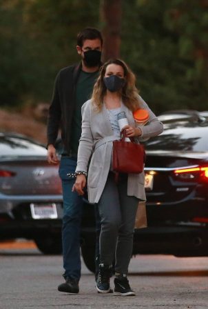 Rachel McAdams - Seen with her boyfriend at local park in Los Angeles
