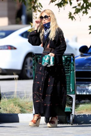 Rachel Zoe - In black maxi dress shopping at Whole Foods in Malibu