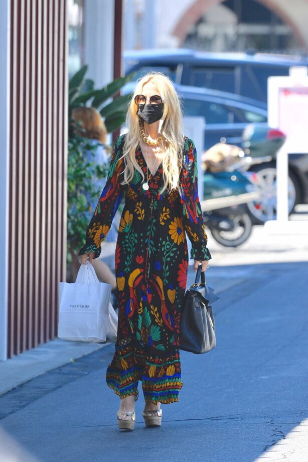 Rachel Zoe - Seen while shopping at the Brentwood Country Mart