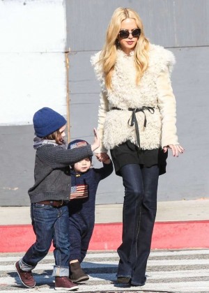 Rachel Zoe - Shopping with Her Family in Beverly Hills