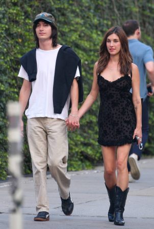 Rainey Qualley - Is seen with her boyfriend in New York