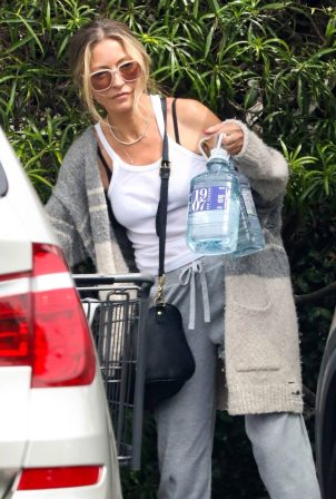 Rebecca Gayheart - Wears a baggy cardigan sweater paired with some grey sweatpants in Beverly Hills