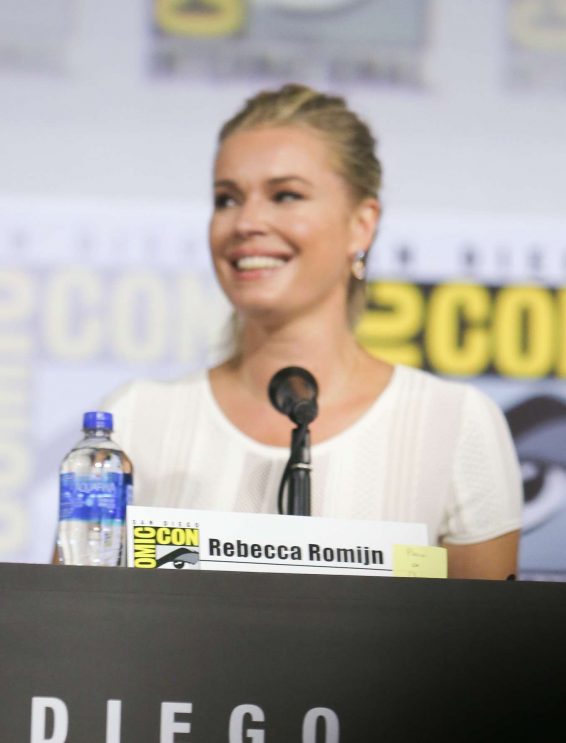 Rebecca Romijn - 'Star Trek Universe' Panel at Comic-Con San Diego 2019