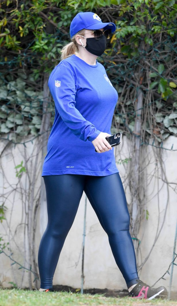 Rebel Wilson - Out for a workout in Los Feliz
